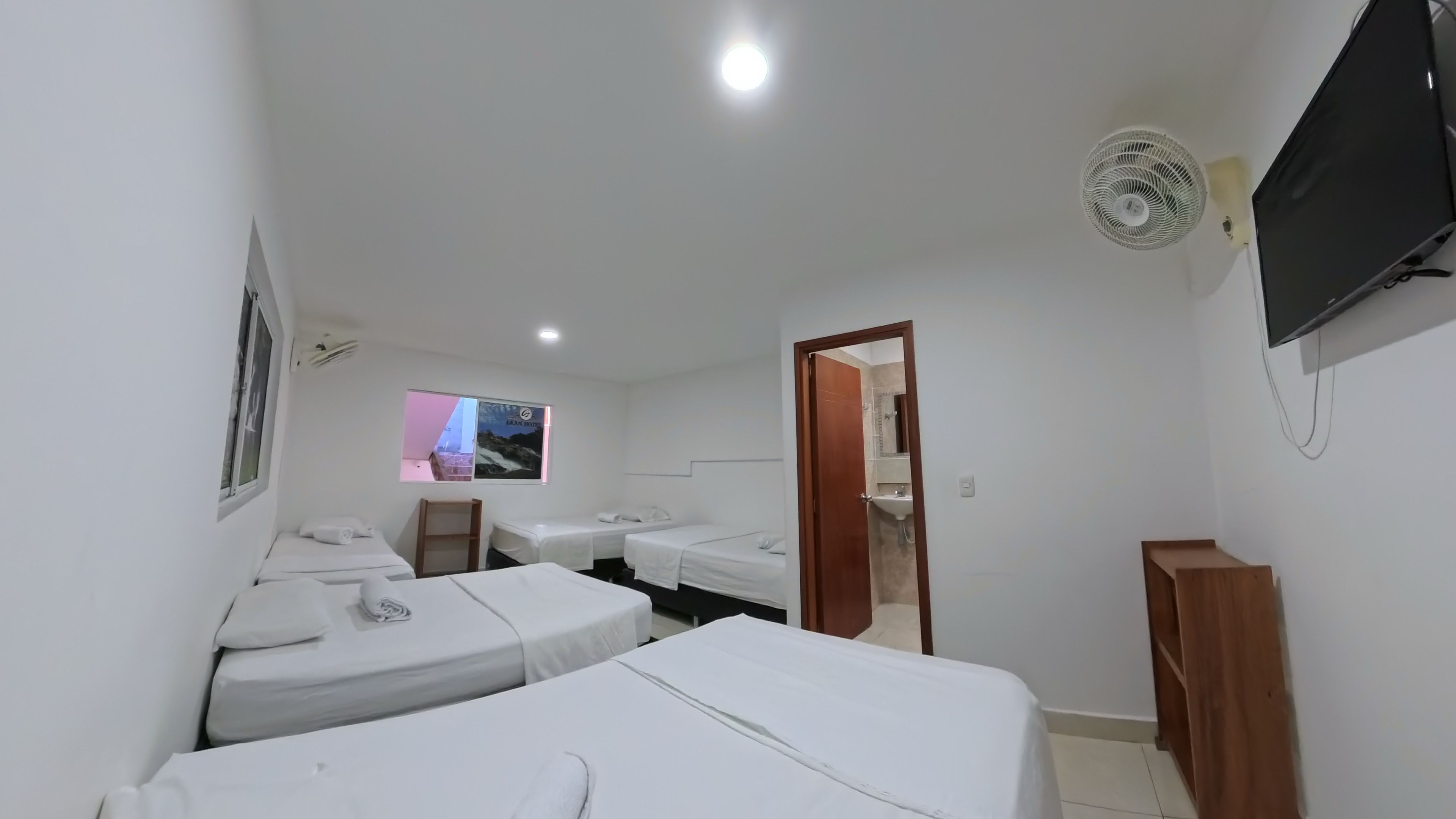 HABITACIÓN TRIPLE